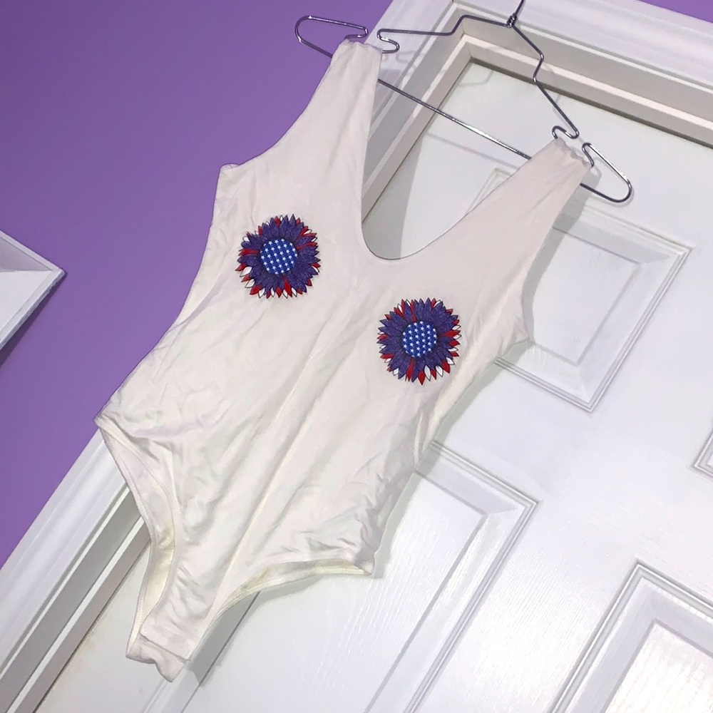 NWOT Nanamacs 4th of July bodysuit